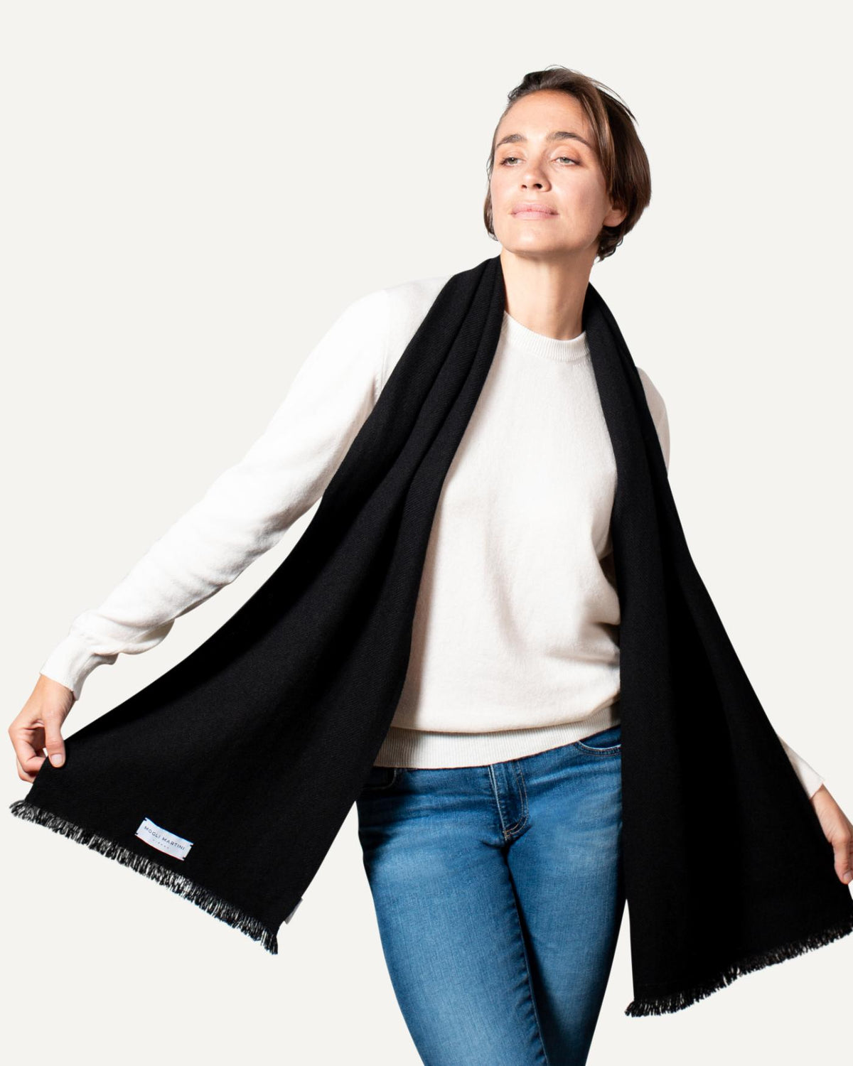 Gewobener Kaschmir Schal für Damen in Schwarz von MOGLI & MARTINI #farbe_schwarz