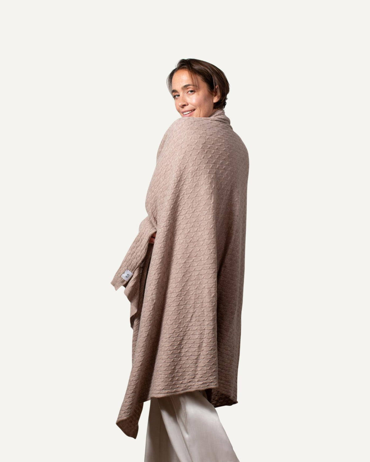 Kaschmir Kuscheldecke in Marmor von MOGLI & MARTINI #farbe_marmor