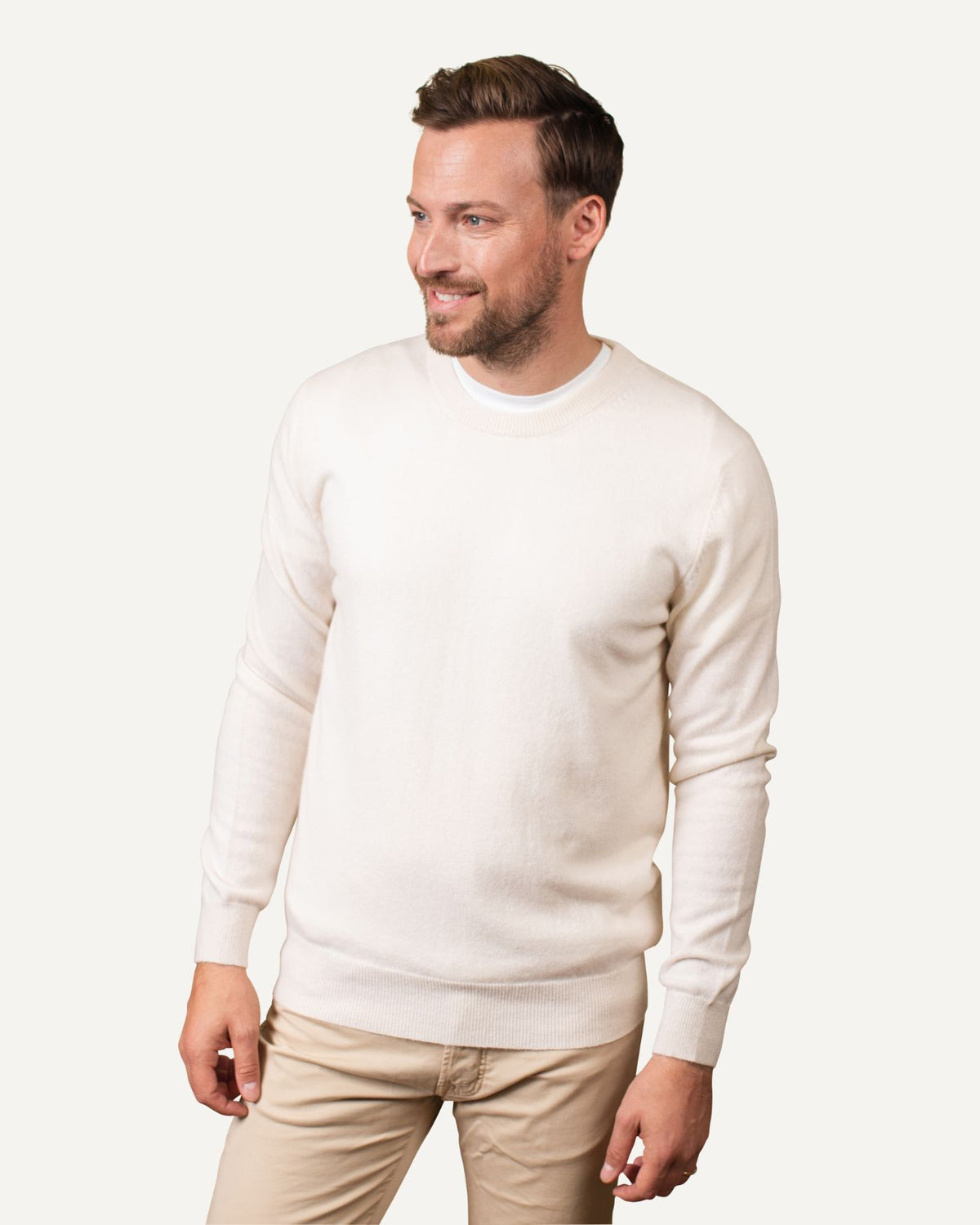 Kaschmir Rundhals Pullover für Herren in Naturweiß von MOGLI & MARTINI #farbe_naturweiß