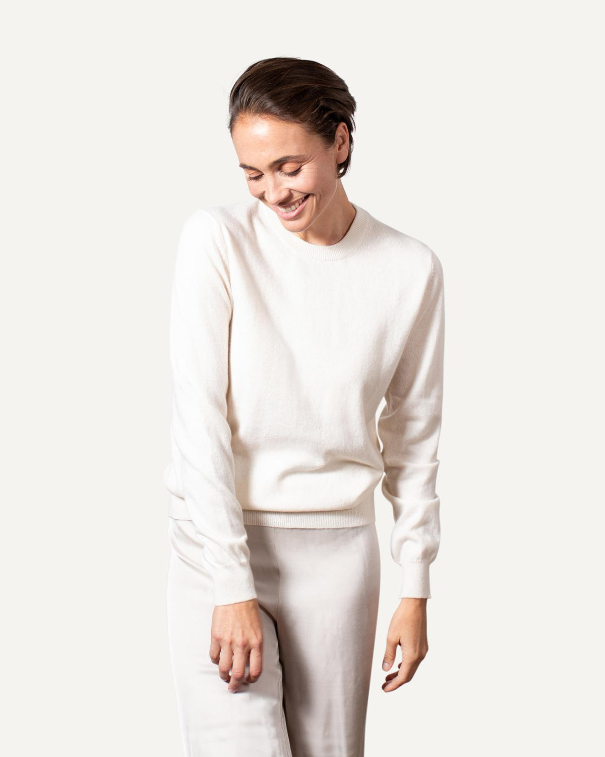 Kaschmir Rundhals Pullover für Damen in Naturweiß von MOGLI & MARTINI #farbe_naturweiß