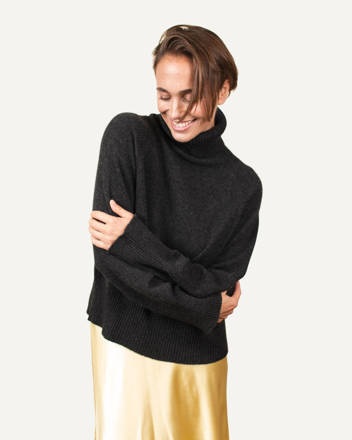 Kaschmir Rollkragenpullover für Damen in Dunkelgrau von MOGLI & MARTINI #farbe_anthrazit