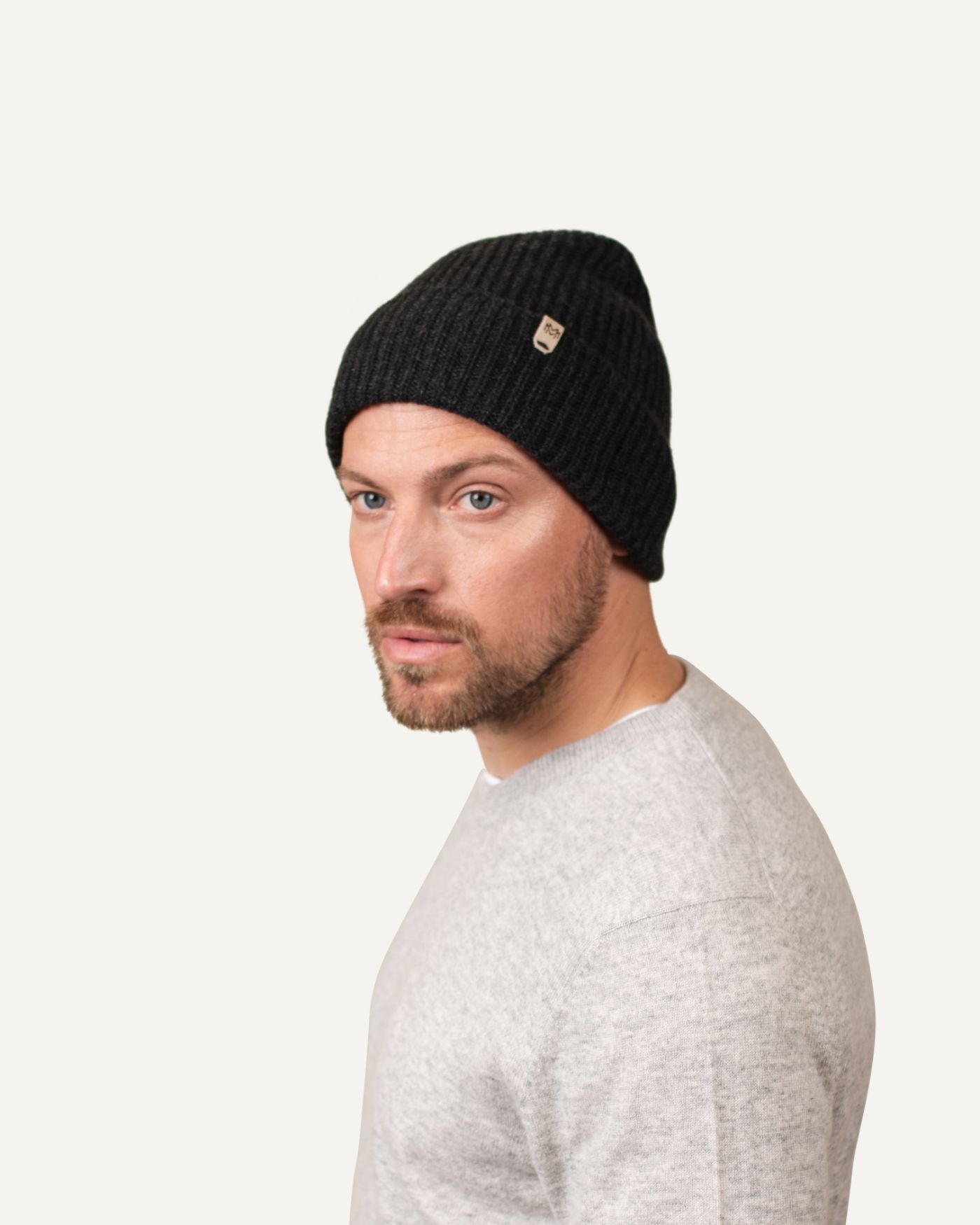 Cashmere knitted hat