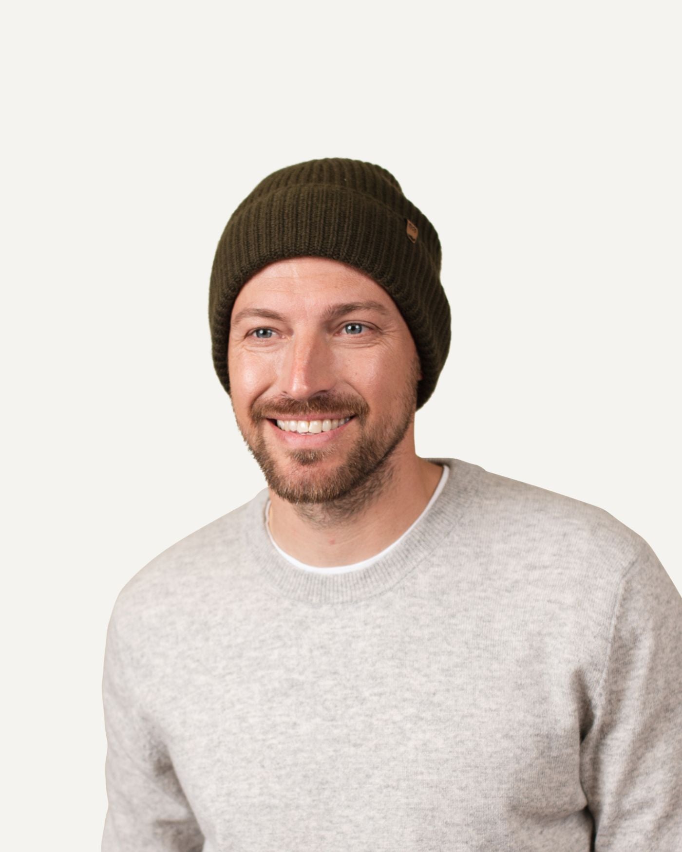 Cashmere knitted hat