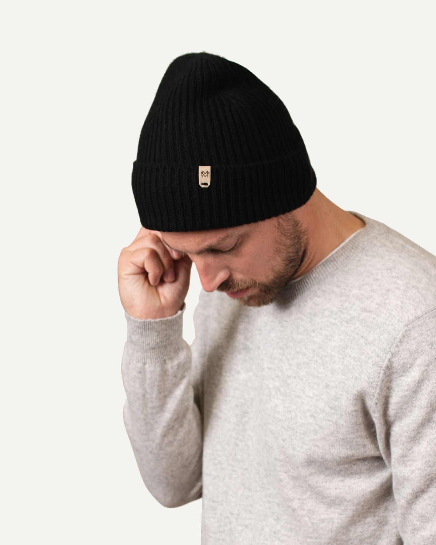 Cashmere knitted hat