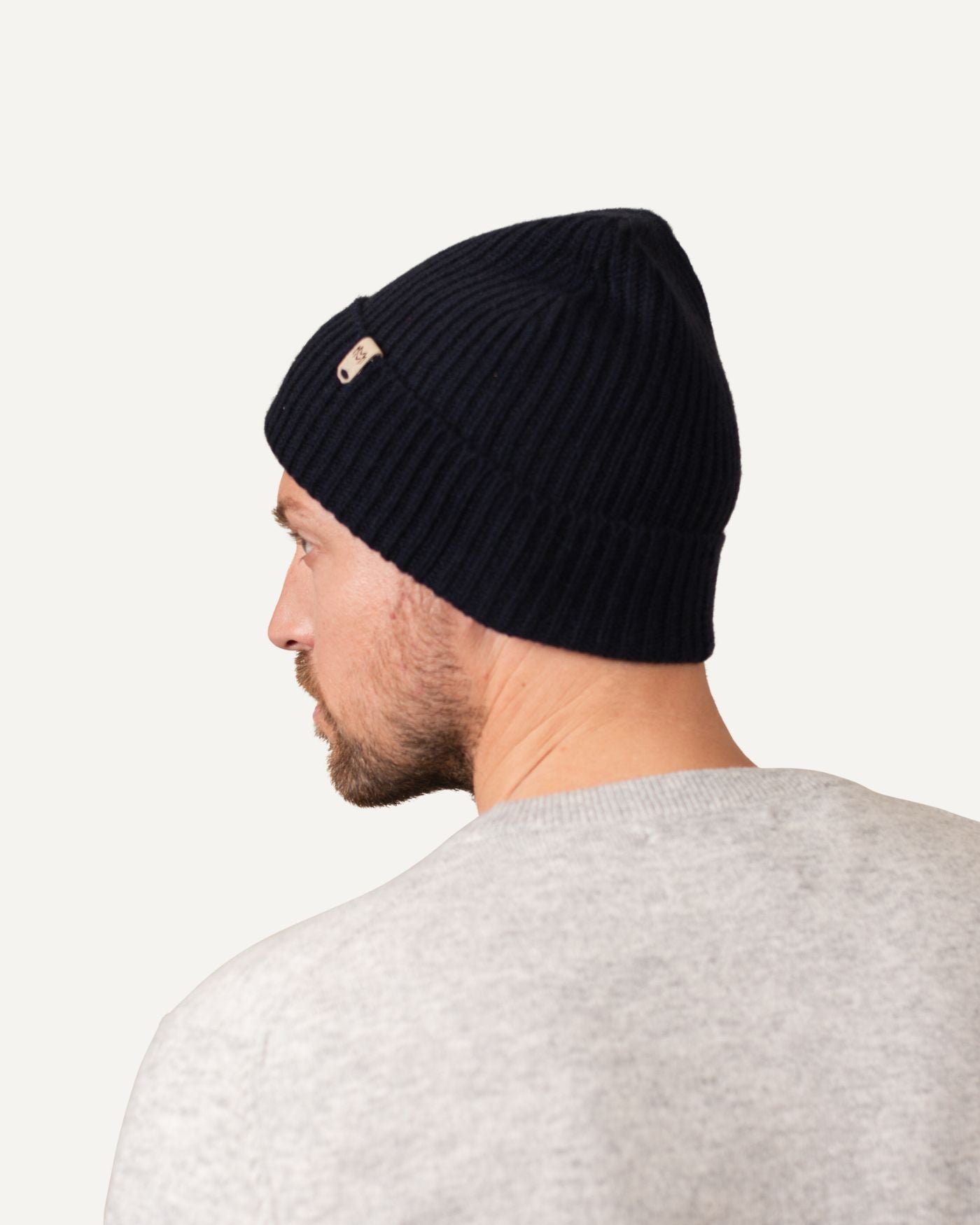 Cashmere knitted hat