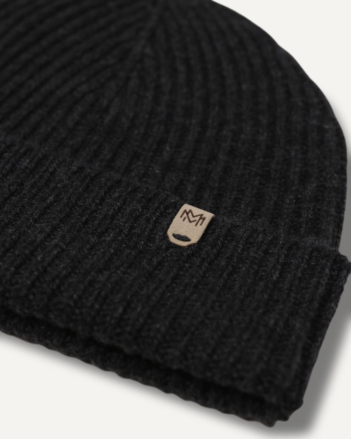 Cashmere knitted hat