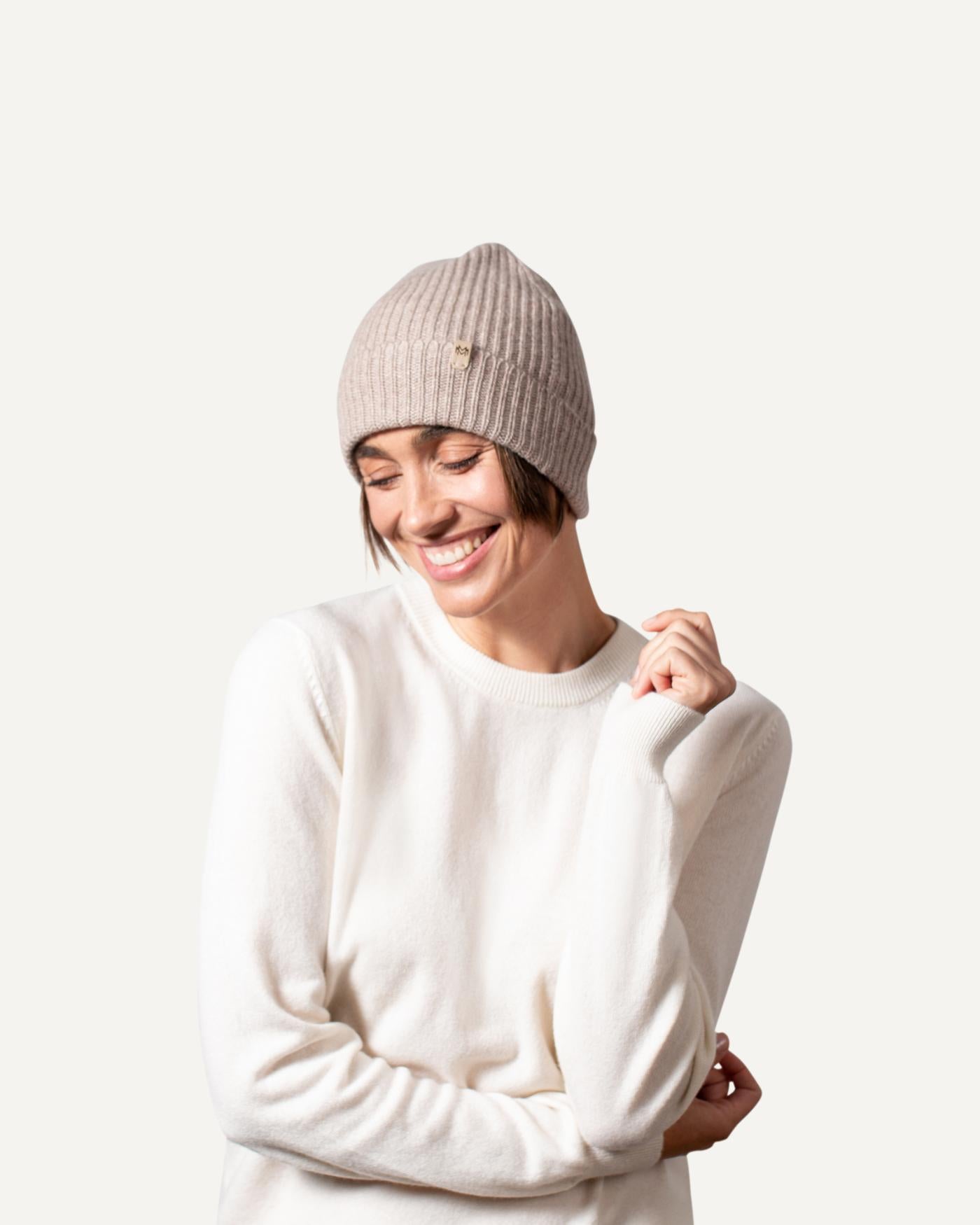 Cashmere knitted hat