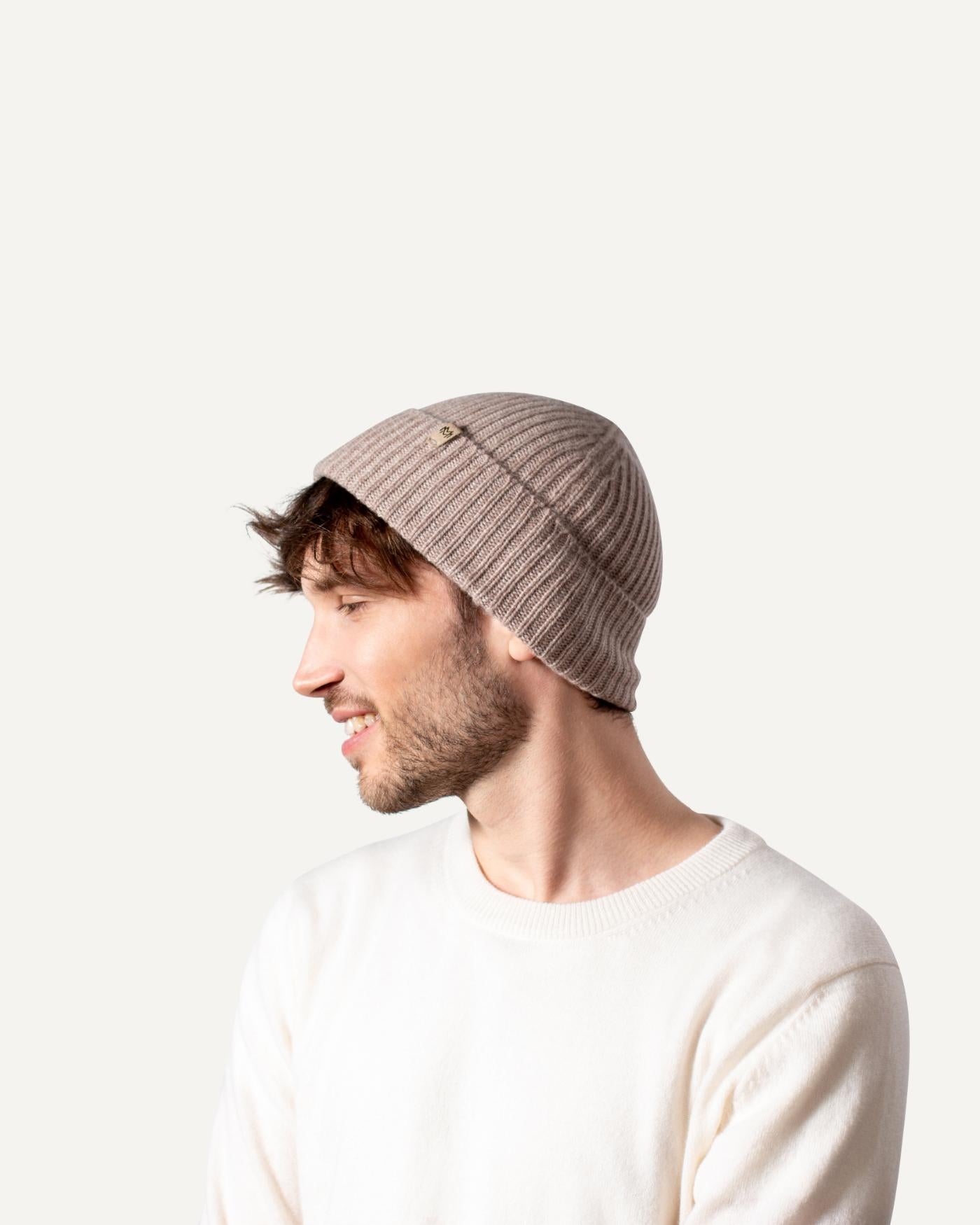 Cashmere knitted hat