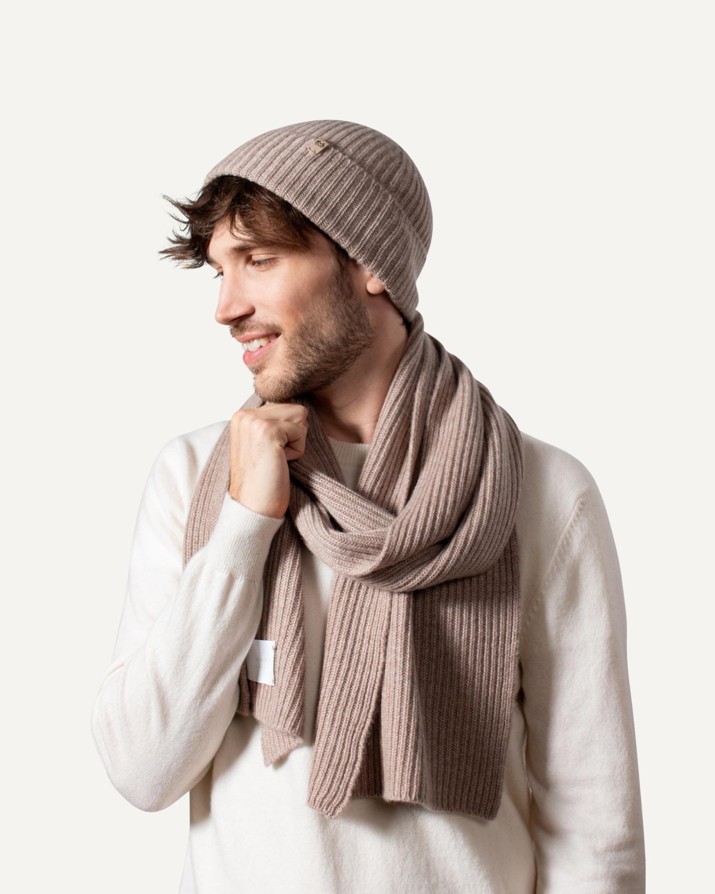 Cashmere knitted hat