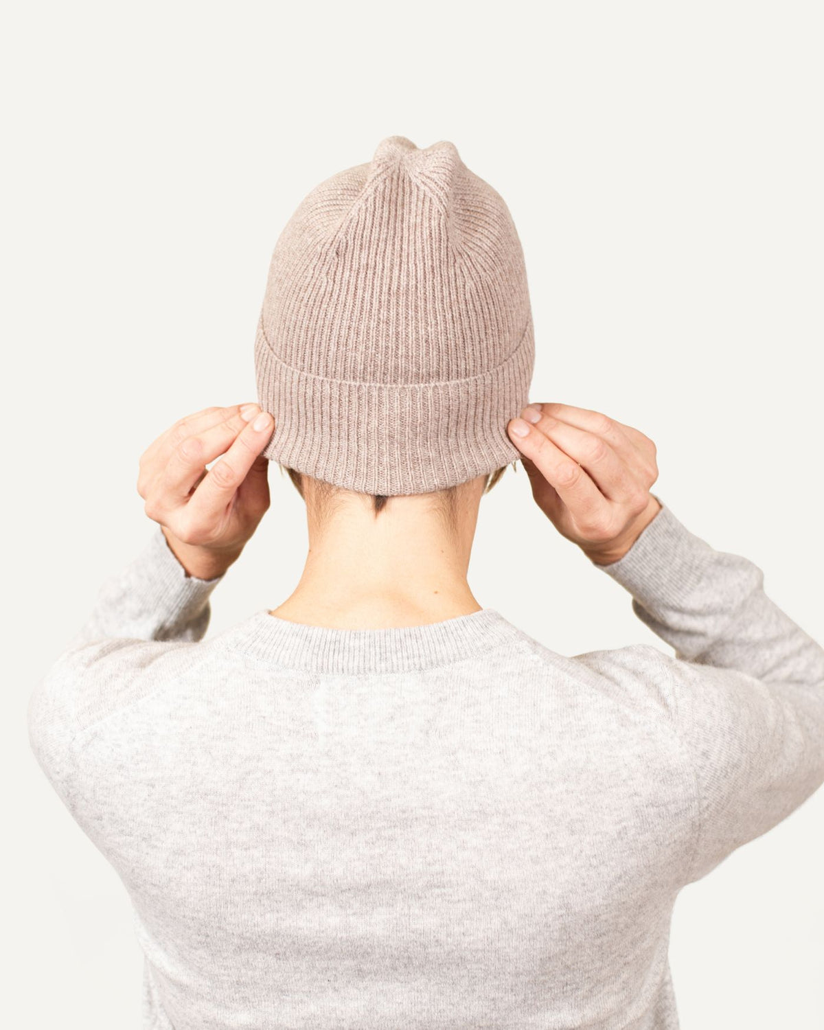 Leichte Kaschmir Mütze für Damen in Marmor von MOGLI & MARTINI #farbe_marmor