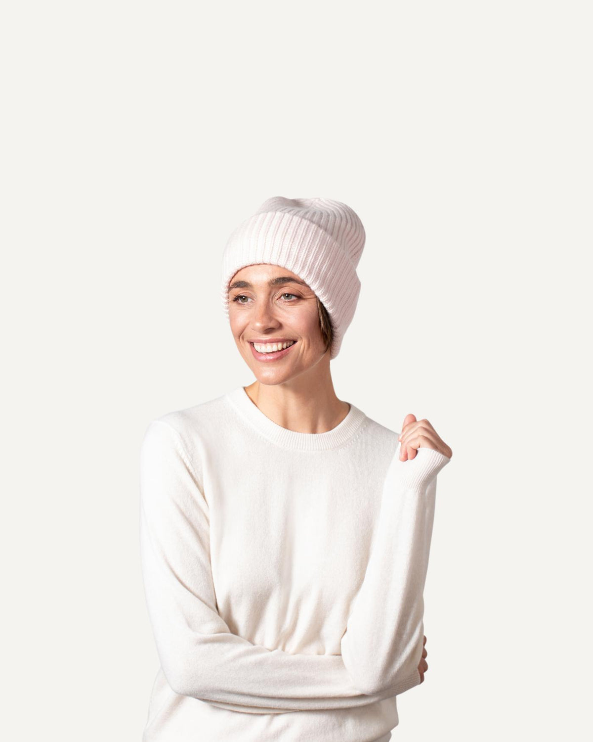 Oversize Kaschmir mütze in rosa für Damen von MOGLI & MARTINI #farbe_zartrosa
