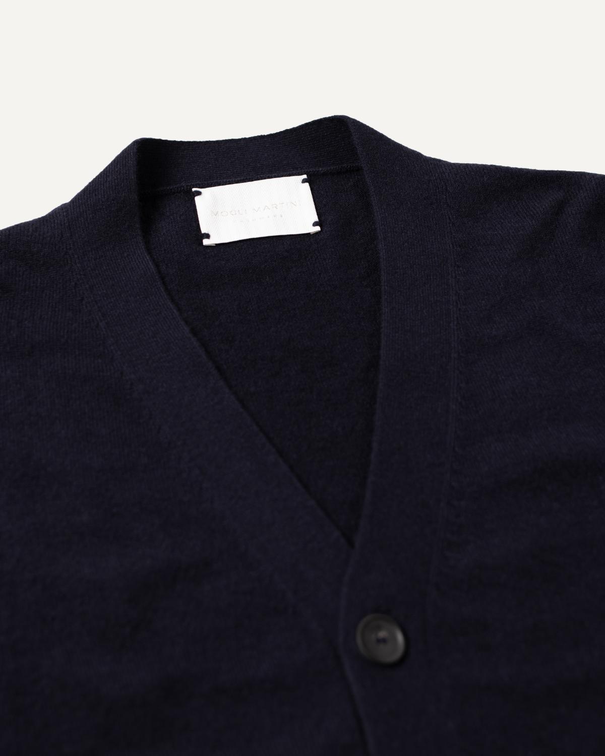Kaschmir Cardigan für Herren in Tiefblau von MOGLI & MARTINI #farbe_tiefblau