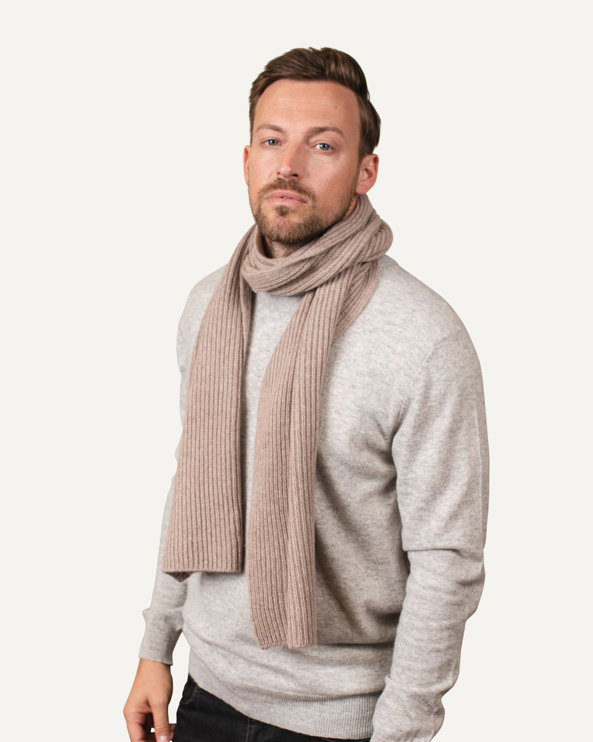 Gestrickter Kaschmir Schal für Herren in Marmor von MOGLI & MARTINI #farbe_marmor