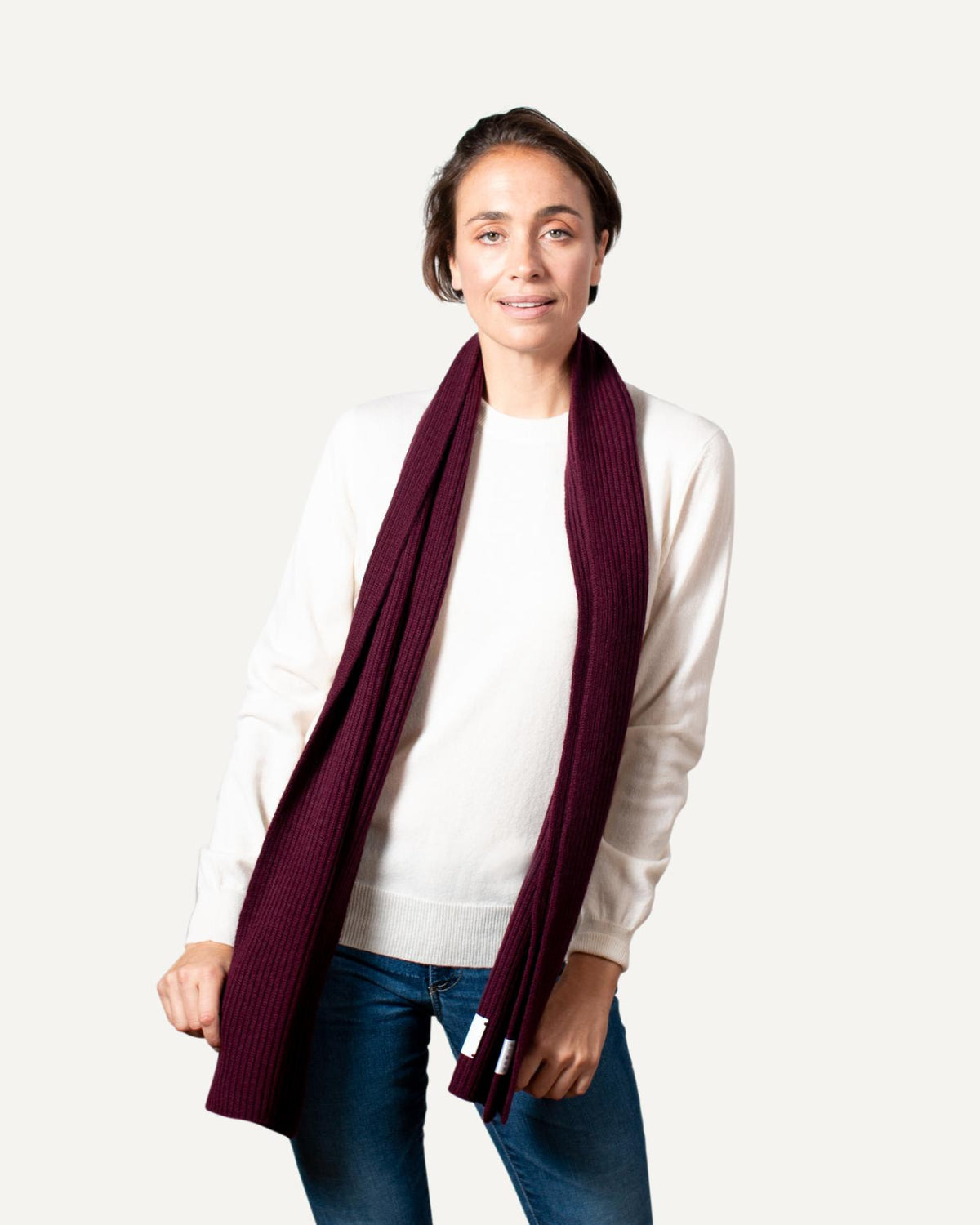 Gestrickter Kaschmir Schal für Damen in Bordeaux von MOGLI & MARTINI #farbe_bordeaux
