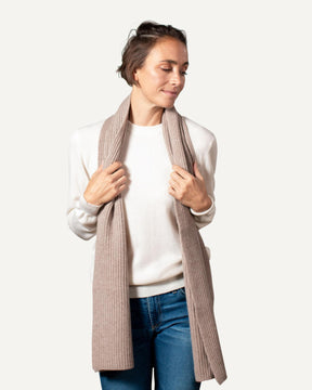 Knitted cashmere scarf