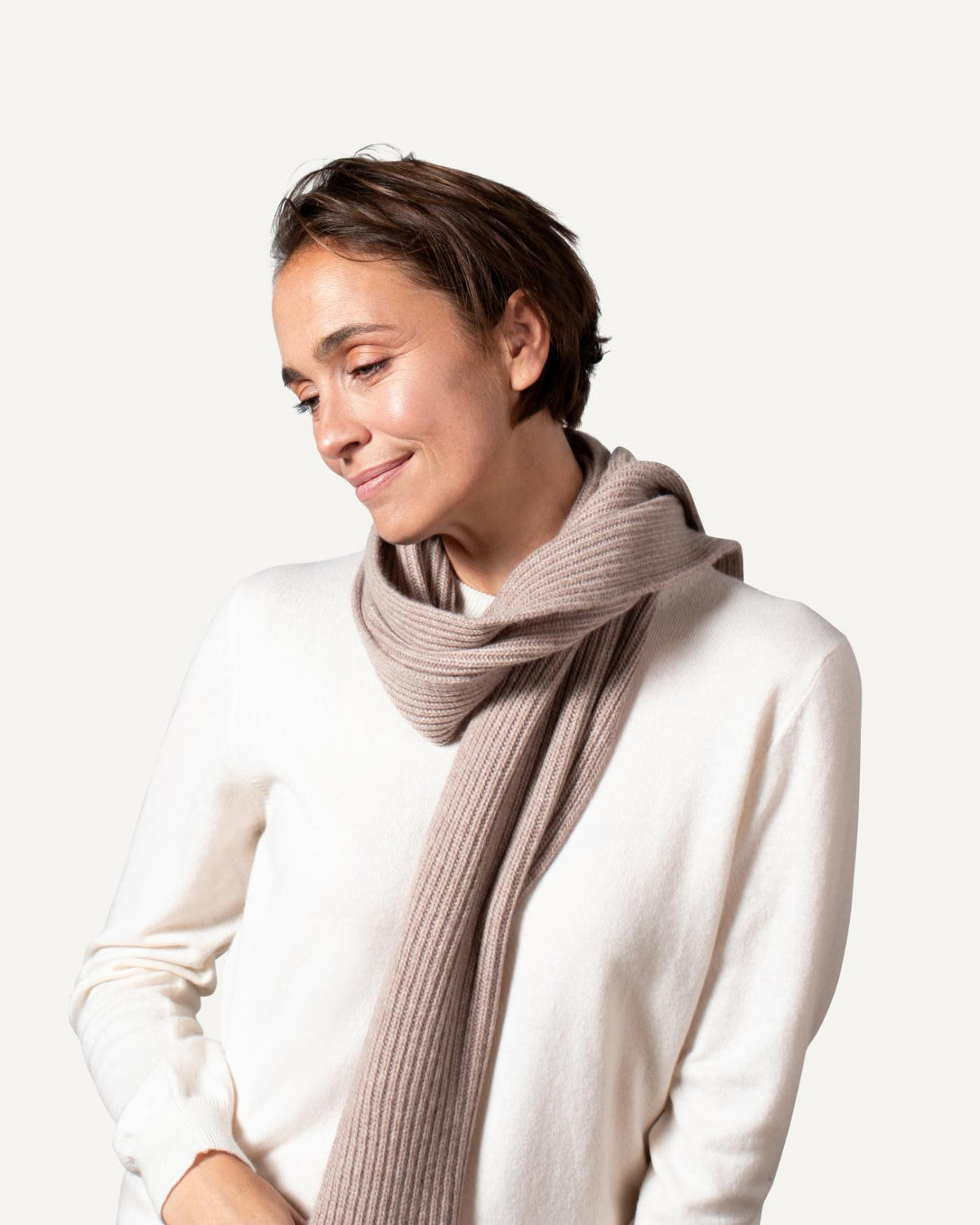 Knitted cashmere scarf in beige for women by MOGLI & MARTINI #colour_marble