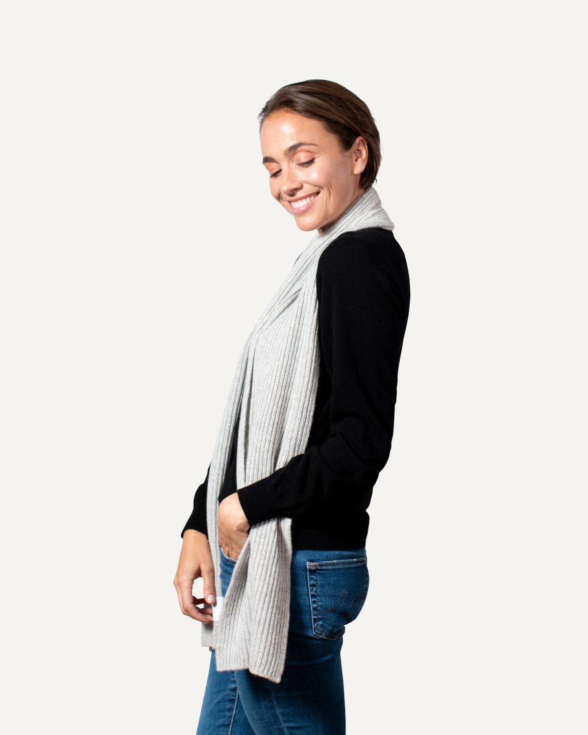 Knitted cashmere scarf in light grey for women by MOGLI & MARTINI #colour_wolf_grey