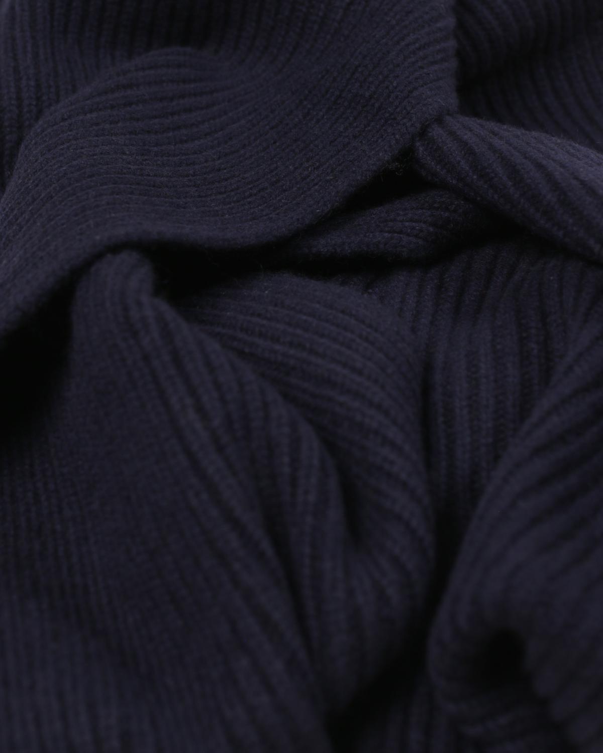 Gestrickter Kaschmir Schal für Damen in Tiefblau von MOGLI & MARTINI #farbe_tiefblau