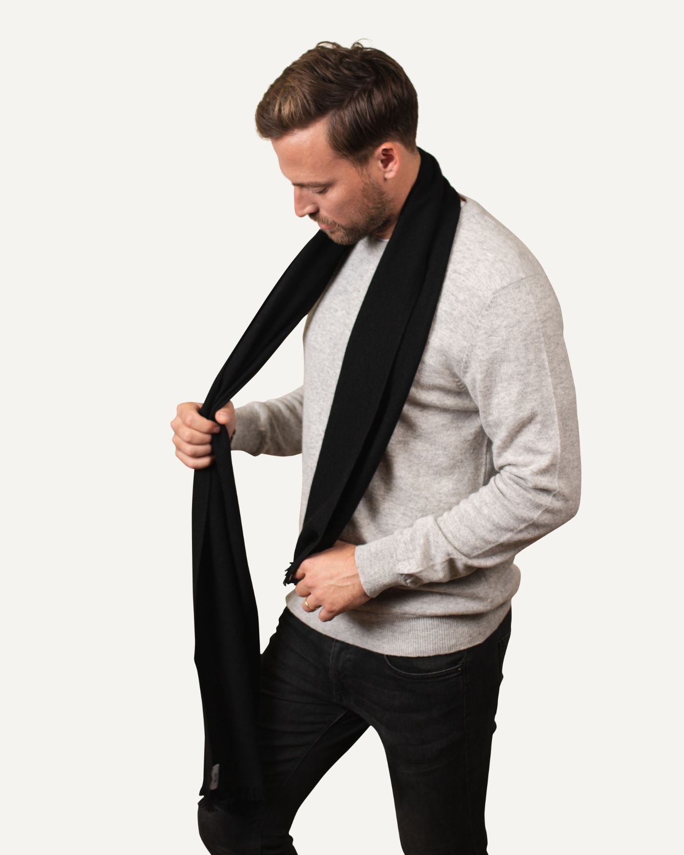 Woven cashmere scarf