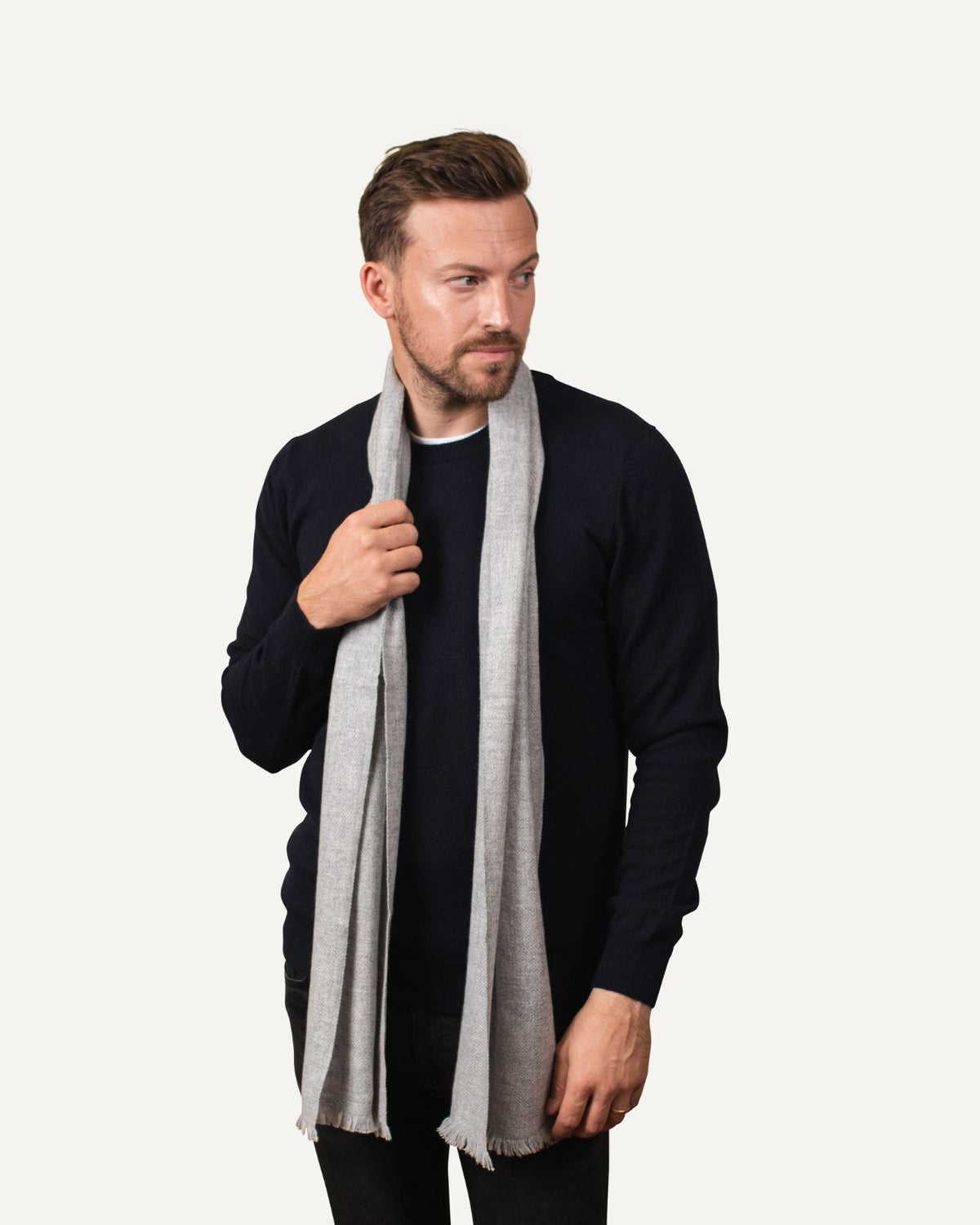 Woven cashmere scarf in light grey for men by MOGLI & MARTINI #colour_silver-grey