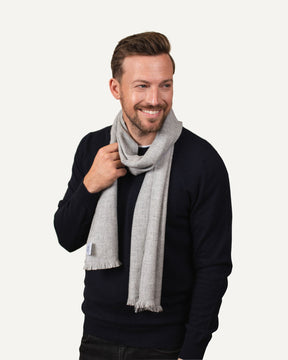 Woven cashmere scarf