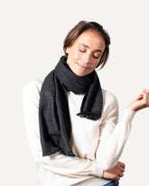 Woven cashmere scarf in dark grey for women by MOGLI & MARTINI #colour_anthracite