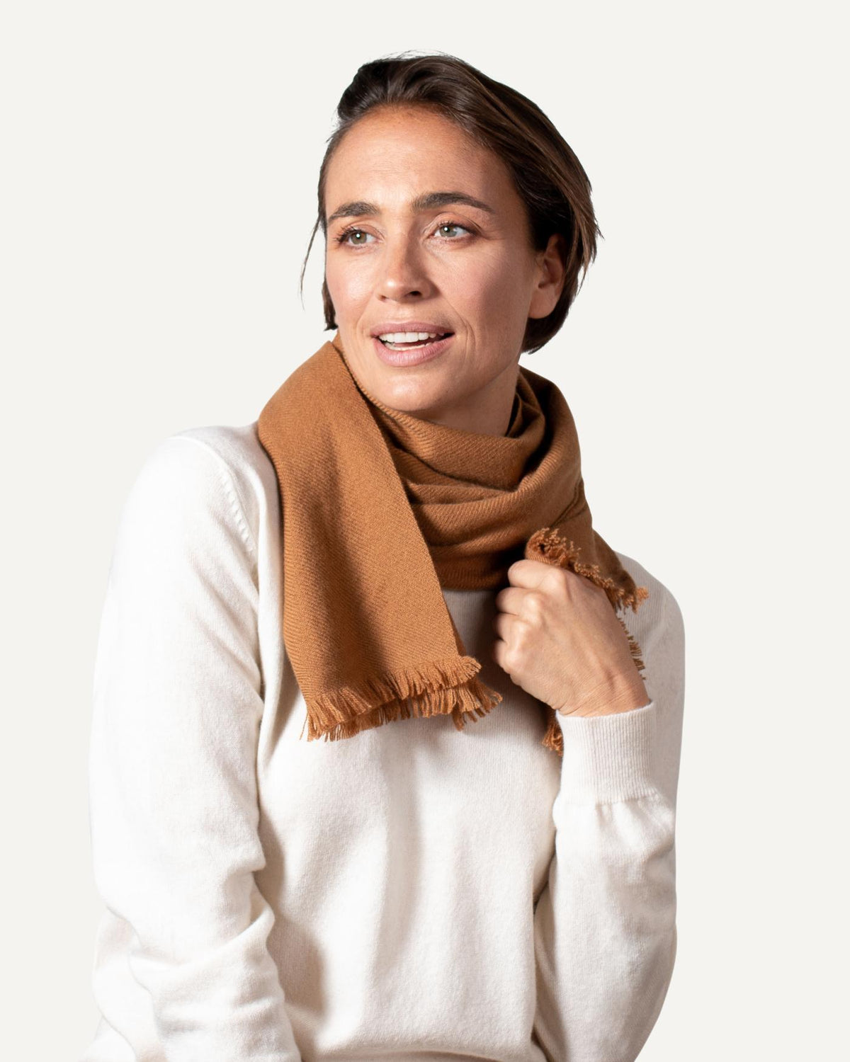 Woven cashmere scarf in camel for women by MOGLI & MARTINI #colour_amber