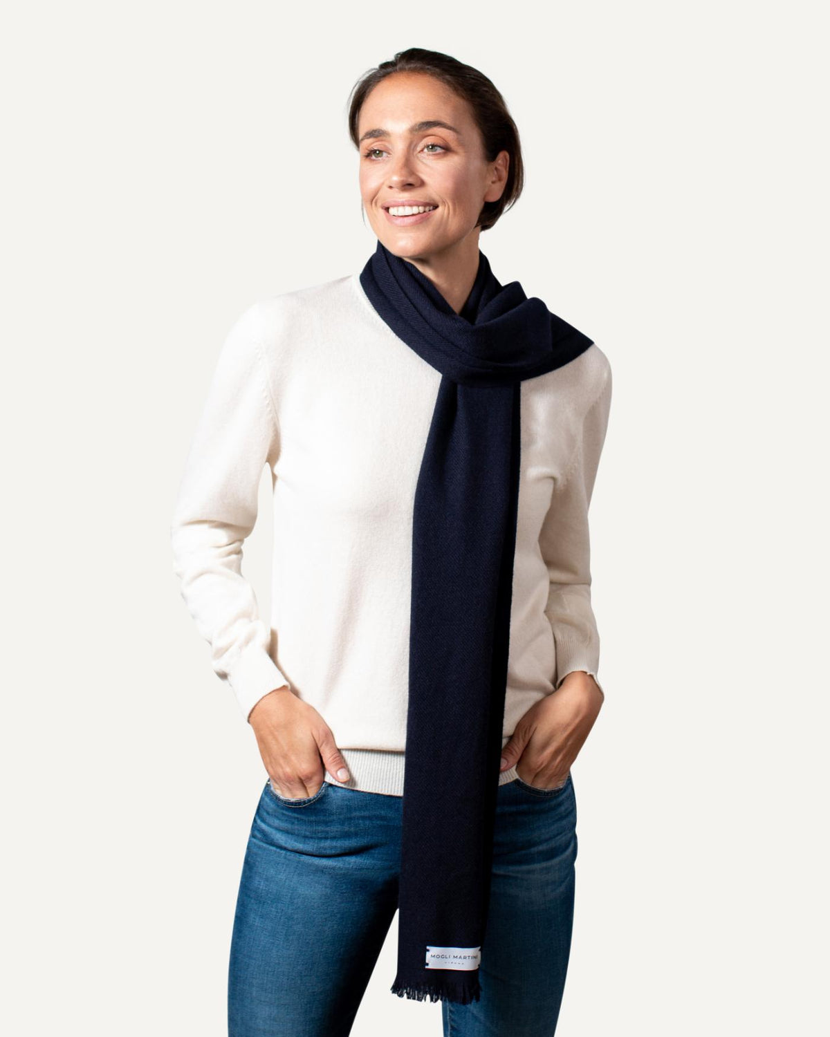 Woven cashmere scarf in dark blue for women by MOGLI & MARTINI #colour_deep_blue