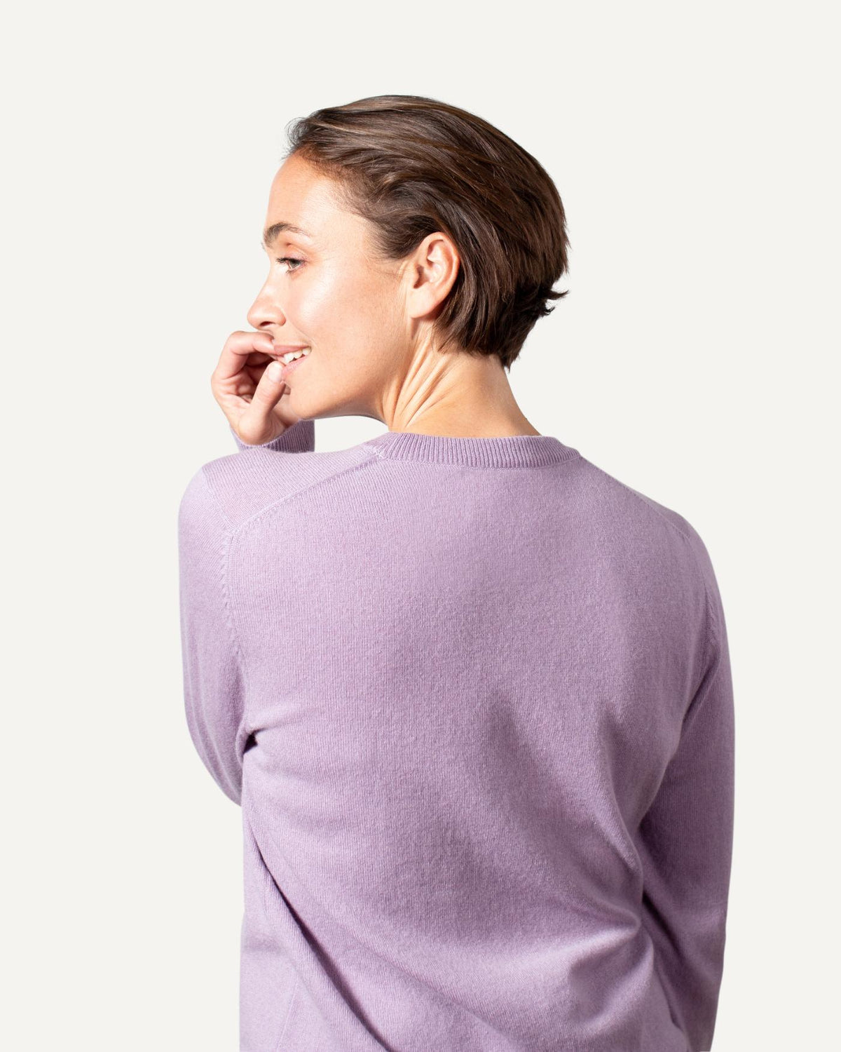 Ladies cashmere jumper in lilac by MOGLI & MARTINI #colour_lilac