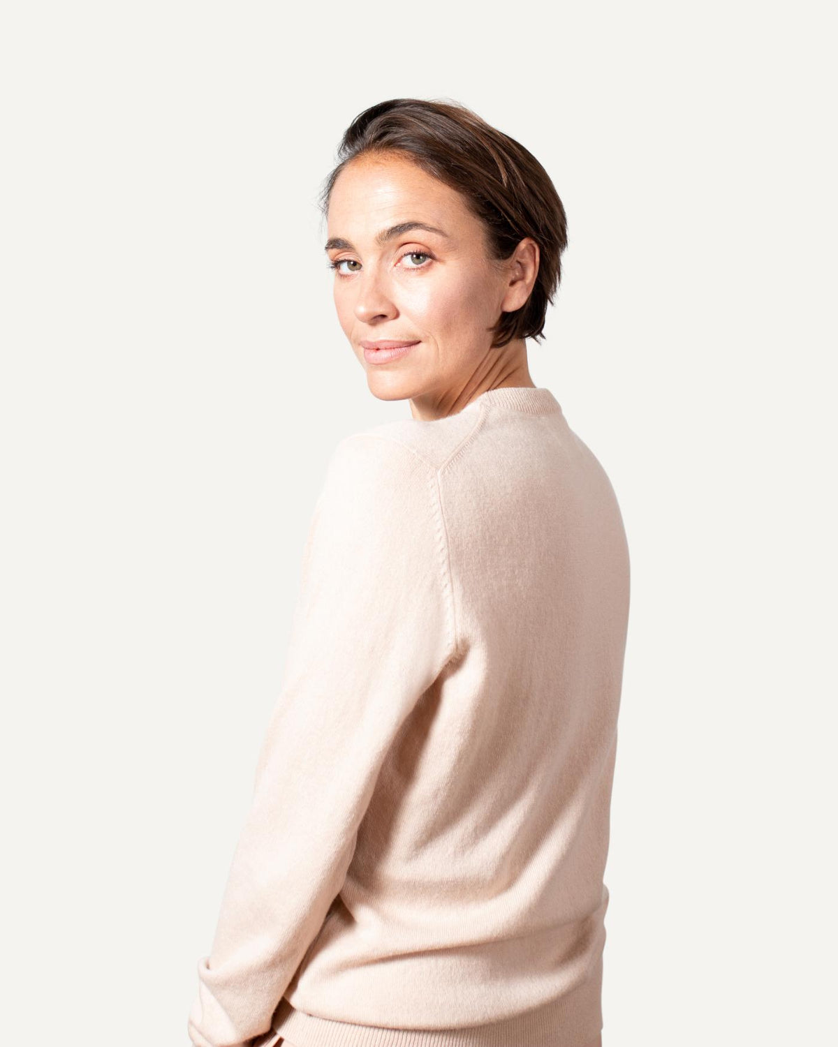 Kaschmir Rundhals Pullover für Damen in Sand von MOGLI & MARTINI #farbe_sand