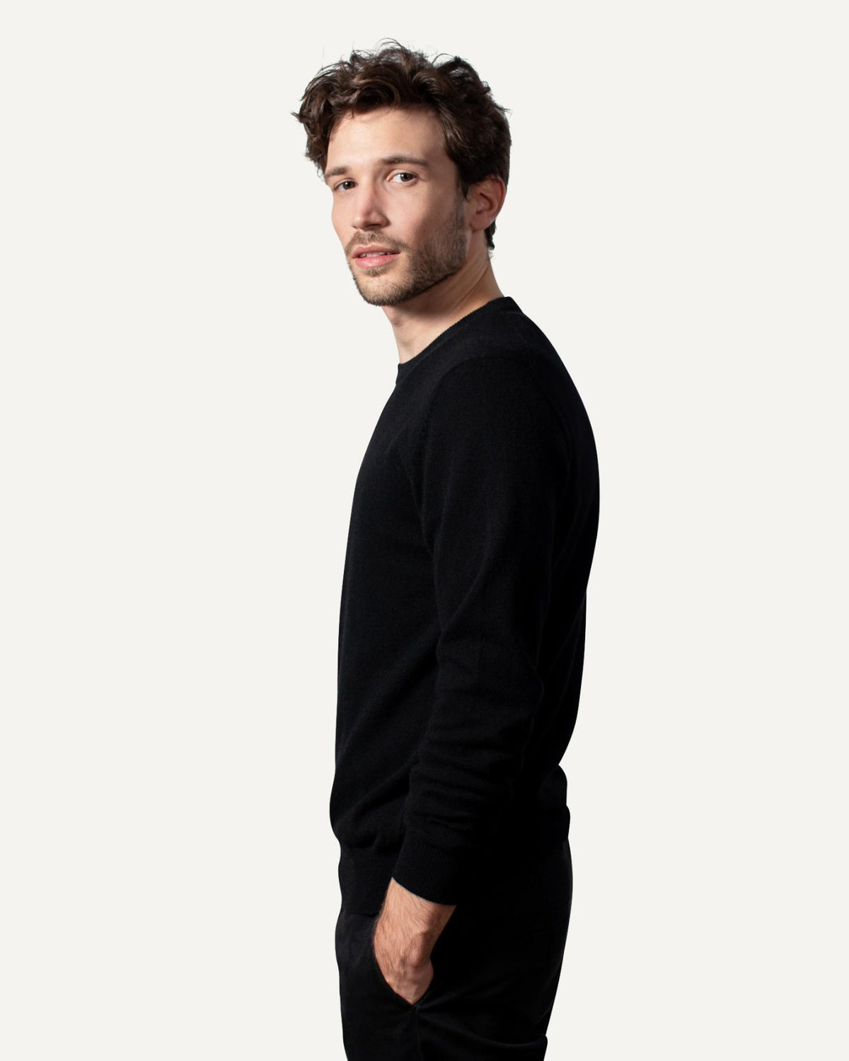 Kaschmir Rundhals Pullover für Herren in Schwarz von MOGLI & MARTINI #farbe_schwarz