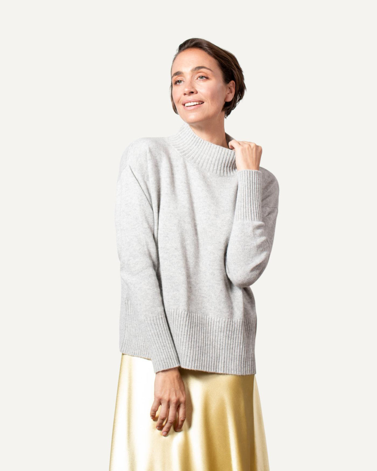 Kaschmir Rollkragenpullover für Damen in hellgrau von MOGLI & MARTINI #farbe_wolfsgrau