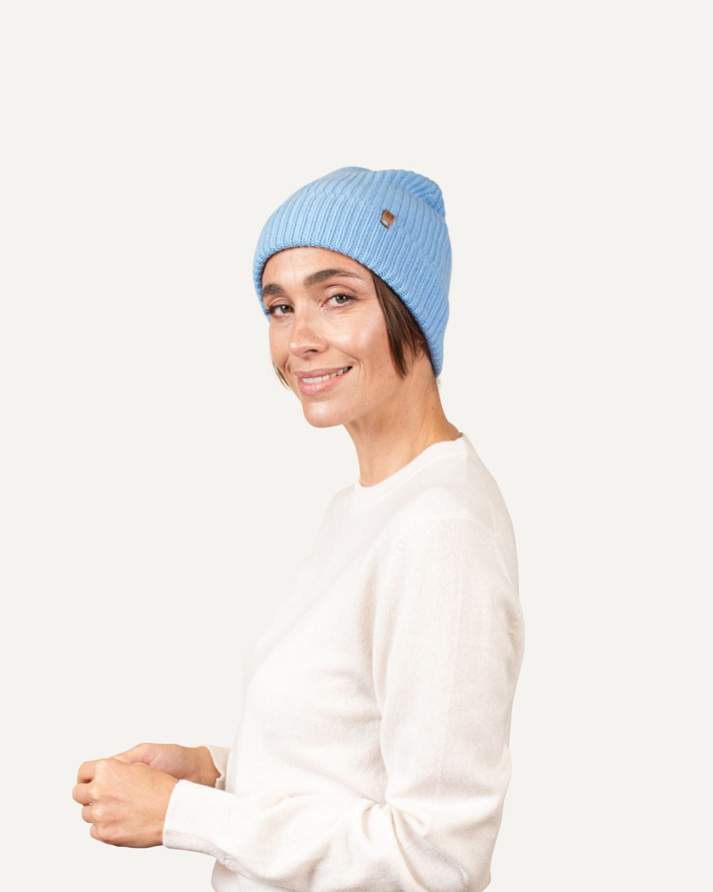 Cashmere knitted hat 