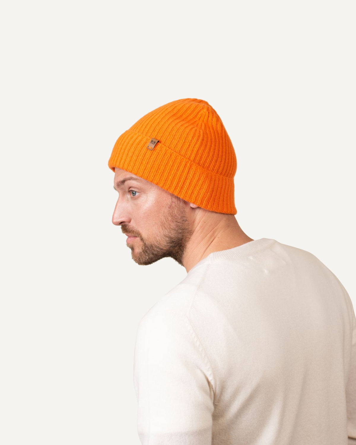 Mens cashmere knit hat in orange by MOGLI & MARTINI #farbe_tiger