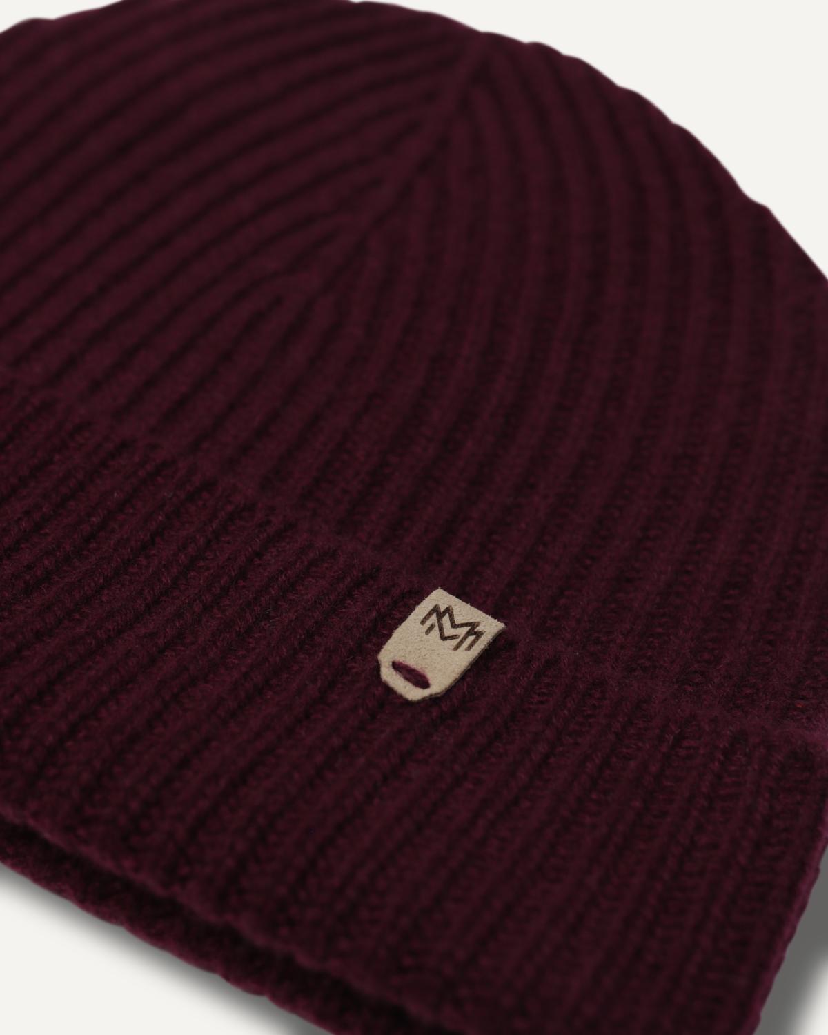 Cashmere knitted hat 