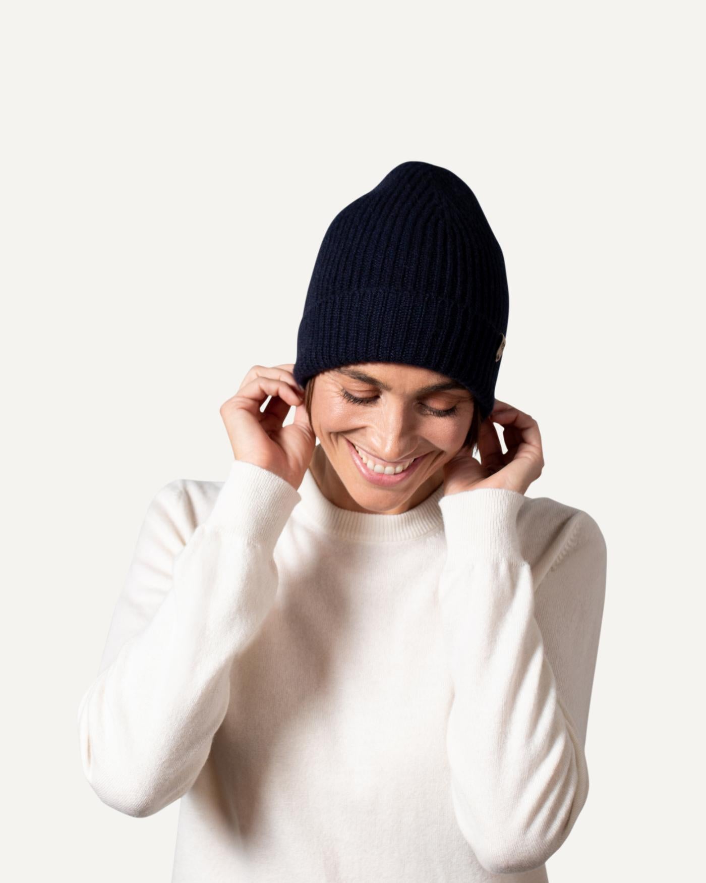 Cashmere knitted hat 