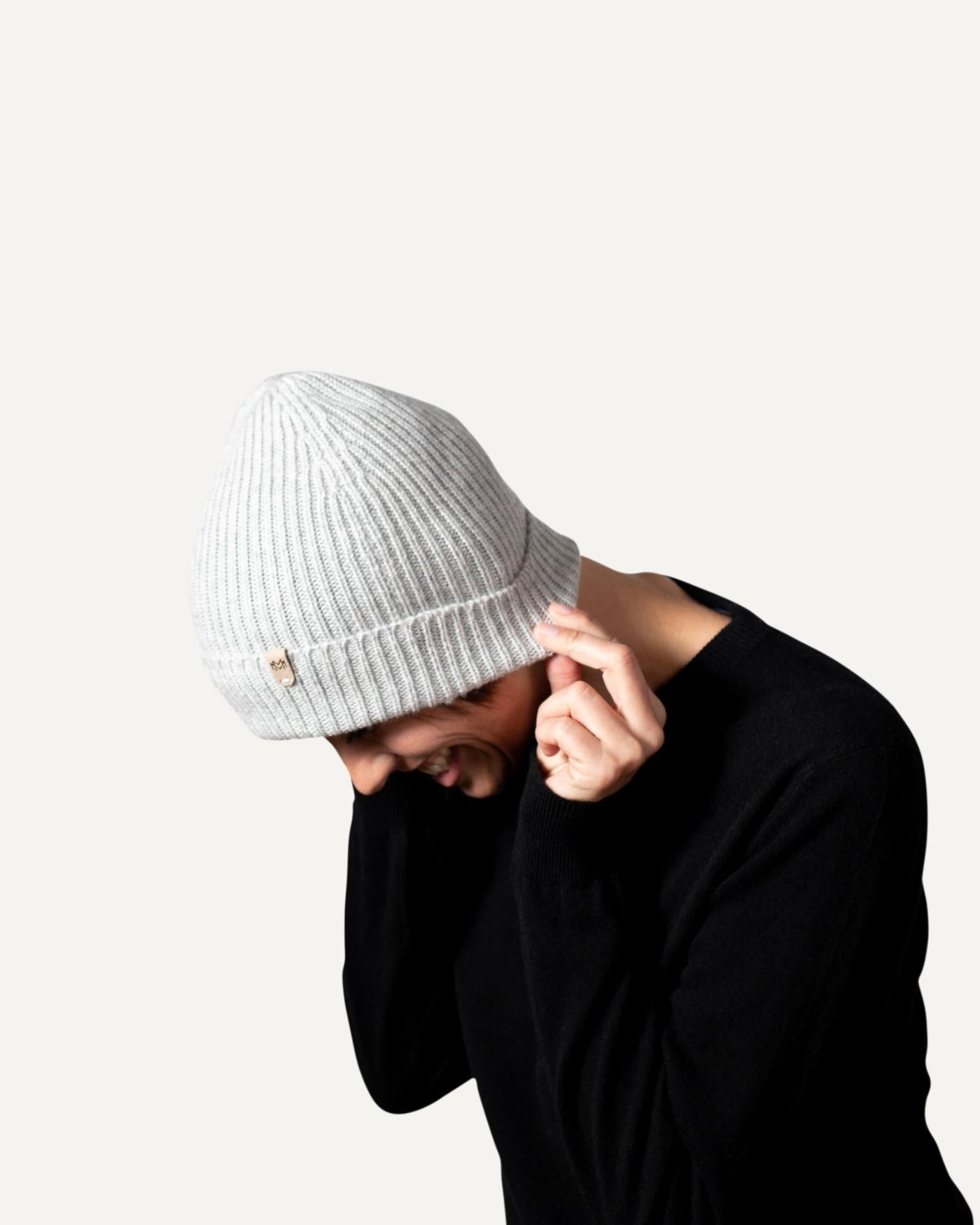 Cashmere knitted hat 