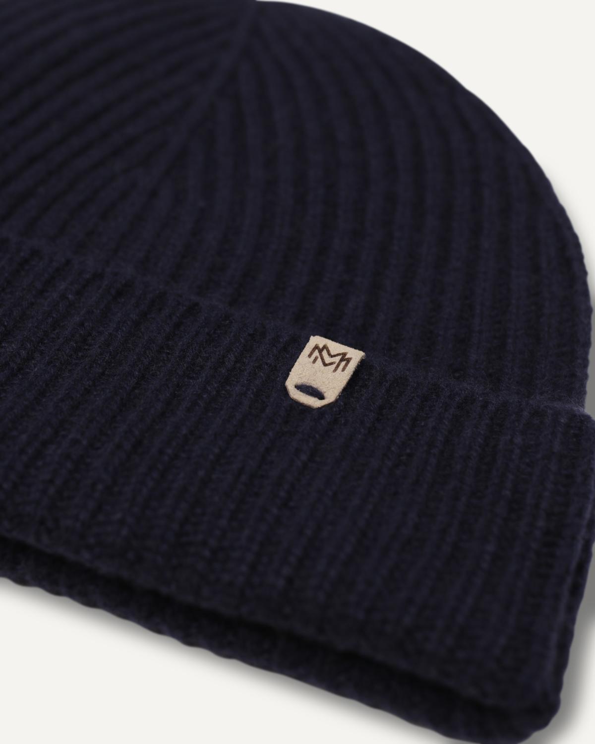 Cashmere knitted hat 