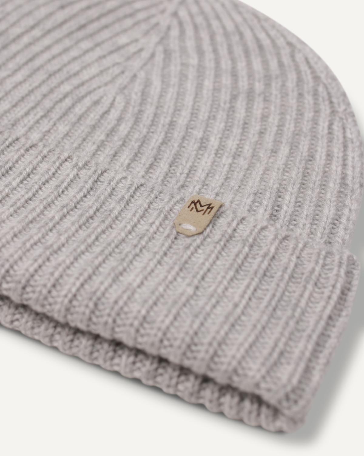 Kaschmir Strickmütze für Damen in Wolfsgrau von MOGLI & MARTINI #farbe_wolfsgrau