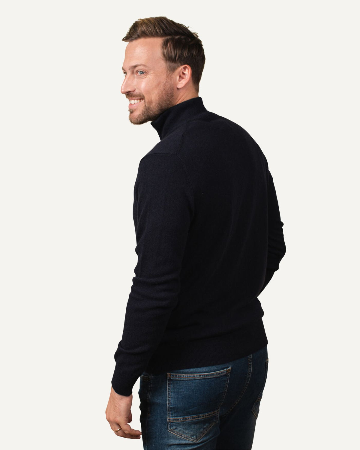 Kaschmir Troyer für Herren in Tiefblau von MOGLI & MARTINI #farbe_tiefblau
