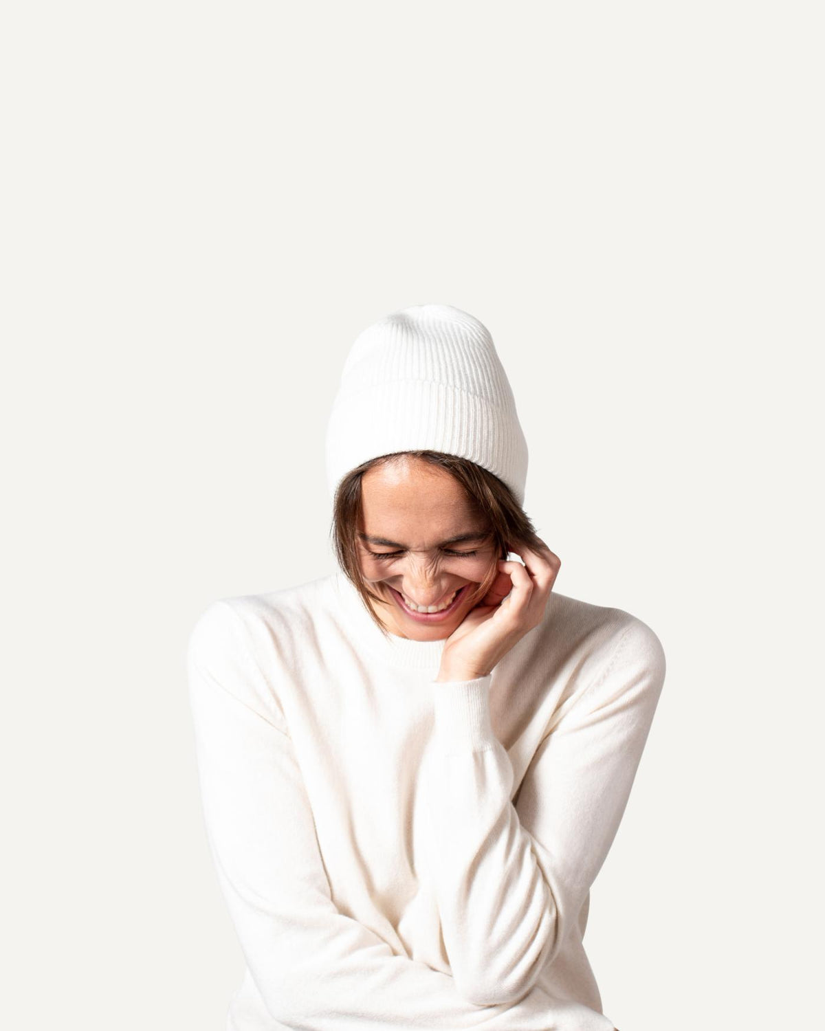 Light cashmere knitted hat in natural white for women by MOGLI & MARTINI #colour_natural_white
