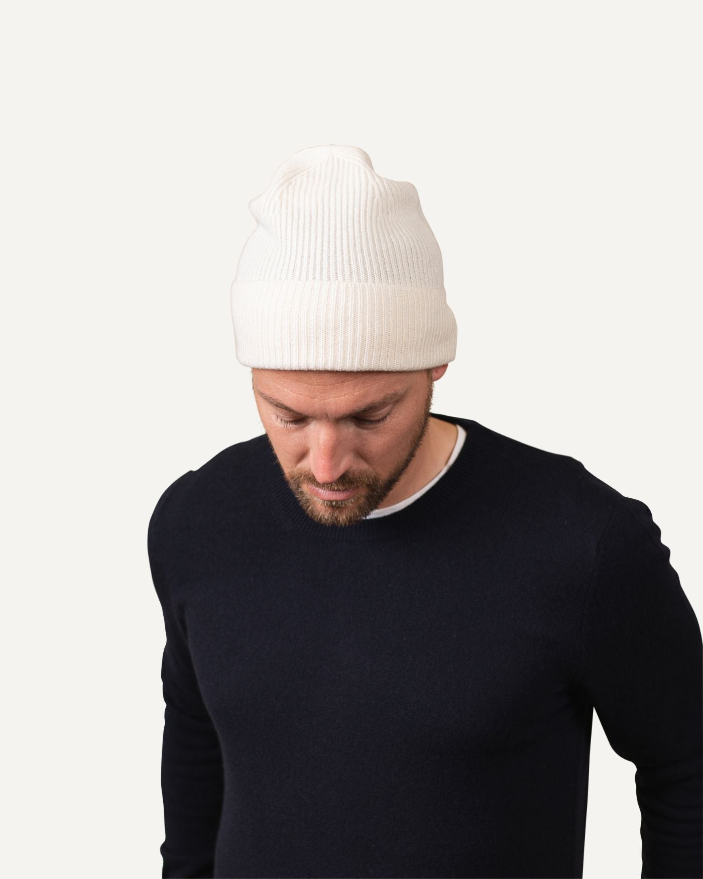 Light cashmere cap