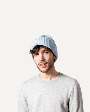 Oversize cashmere cap