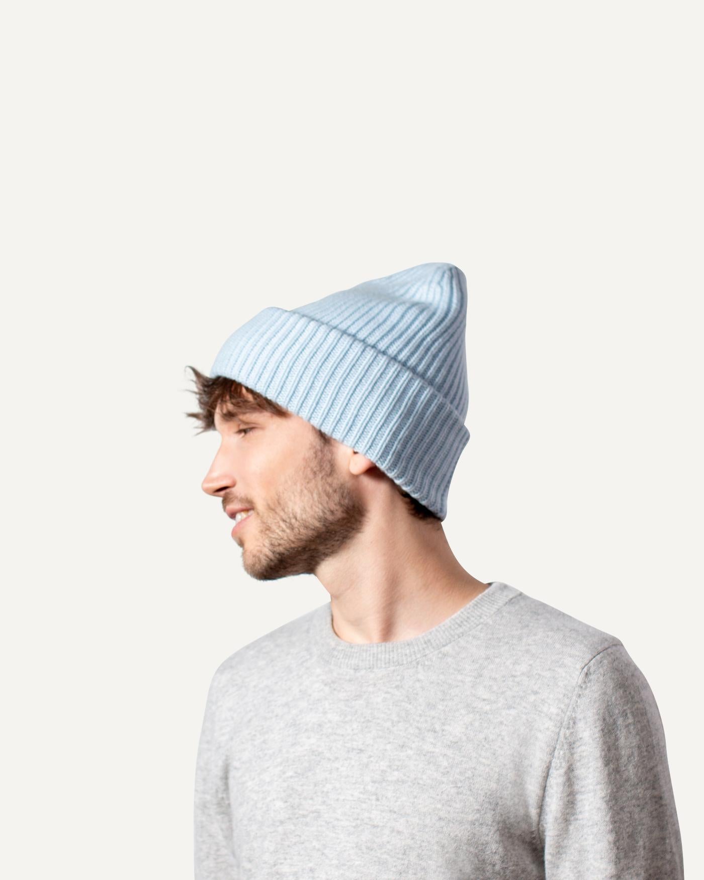 Oversize cashmere cap