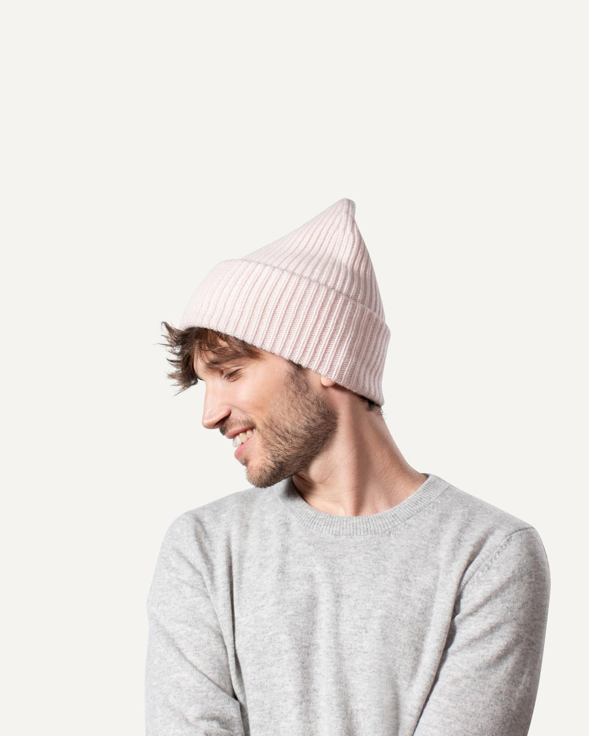 Oversize cashmere beanie in pink for men by MOGLI & MARTINI #colour_pale pink