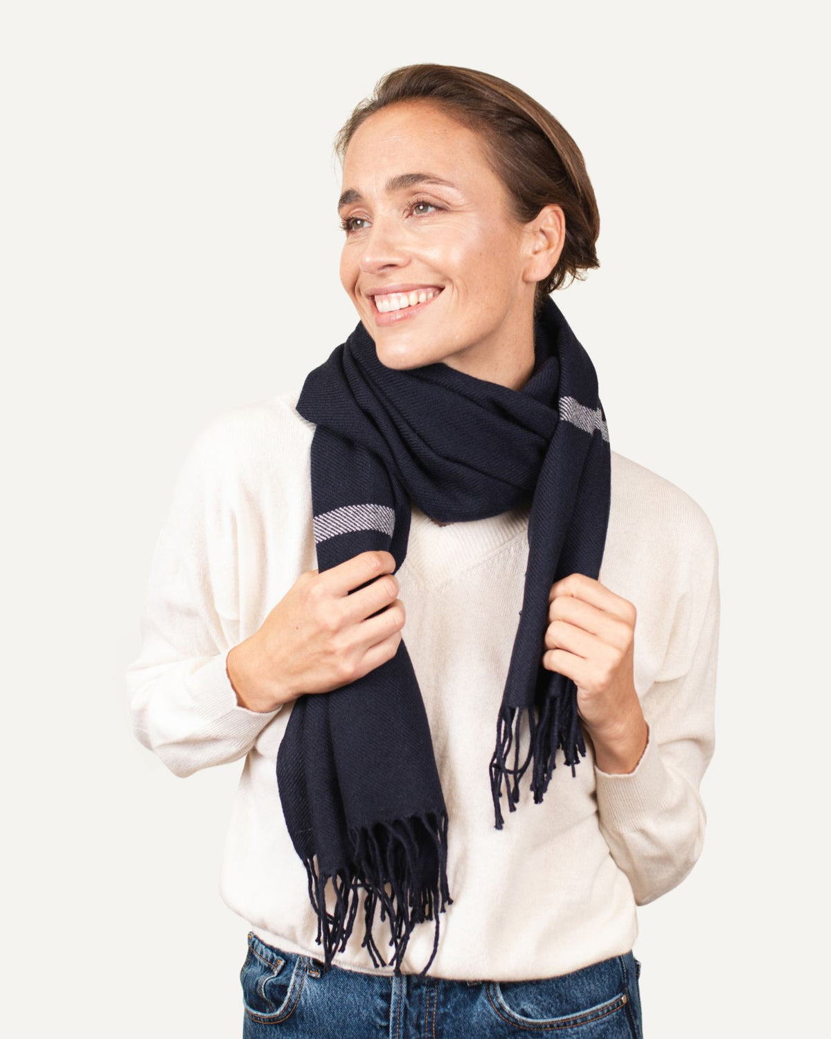 Oversize cashmere scarf in deep blue for women by MOGLI & MARTINI #colour_deep_blue