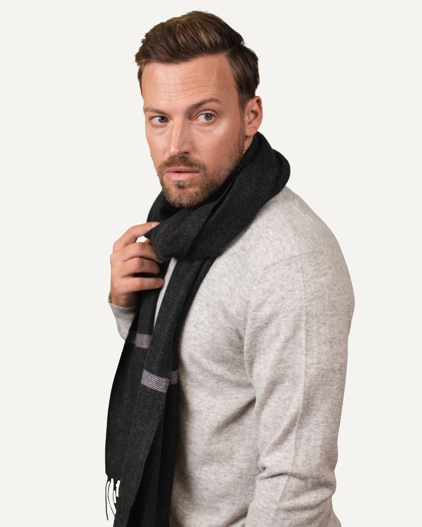 Oversize cashmere scarf