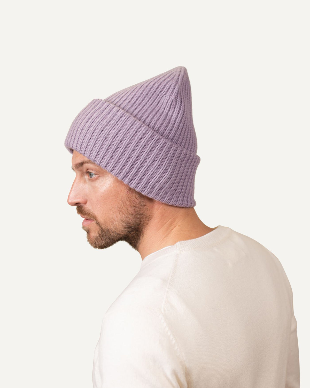 Oversize cashmere cap in lilac for men by MOGLI & MARTINI #colour_lilac