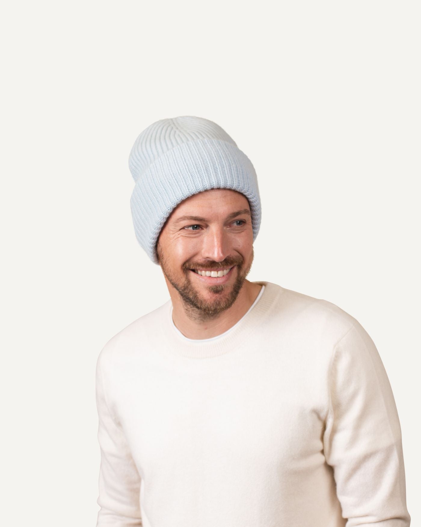 Oversize cashmere cap