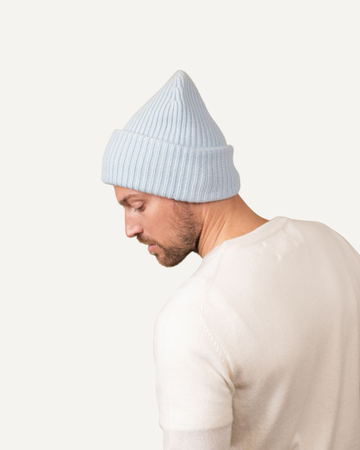 Oversize cashmere cap in sky blue for men by MOGLI & MARTINI #colour_sky_blue